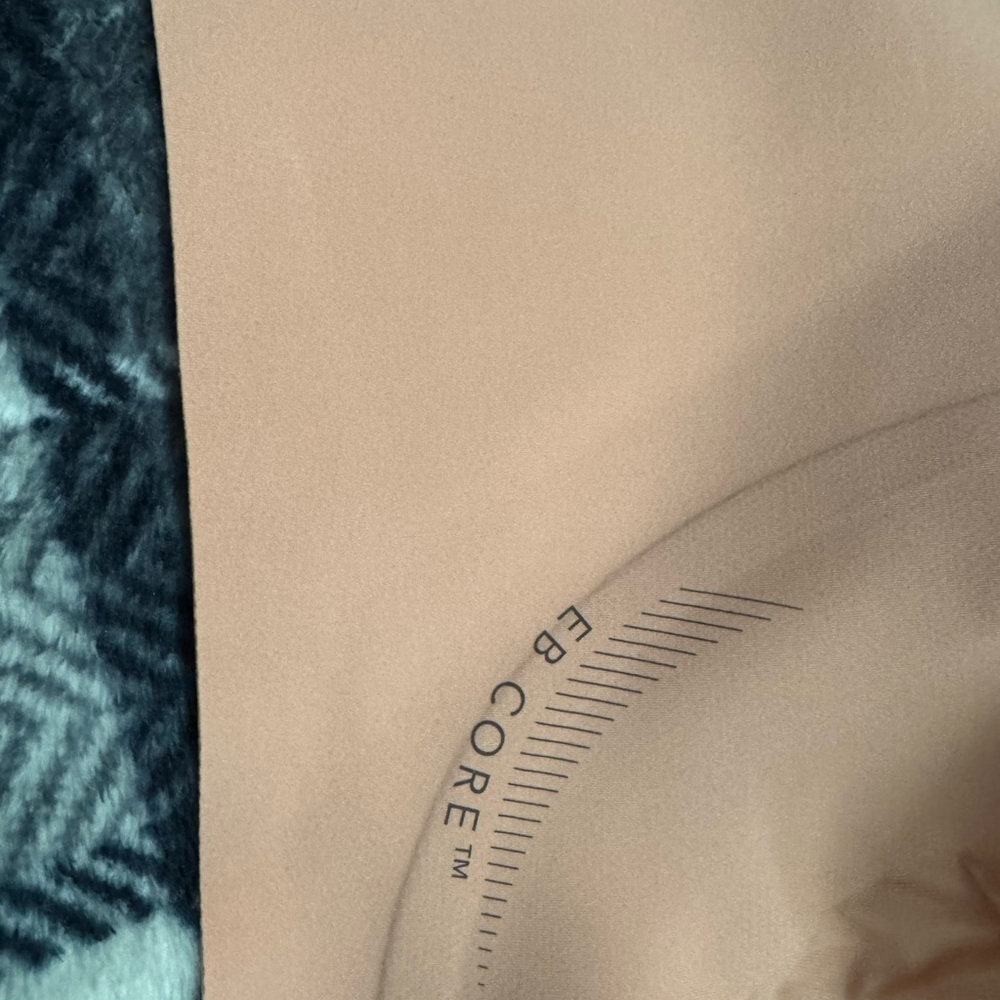 Peach Seamless Evelyn & Bobbie The Beyond Women's Bra - Picture 5 of 6